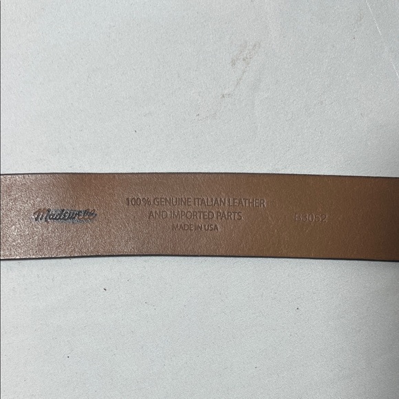 Classic Brown Leather Belt with Gold Buckle - Picture 3 of 3